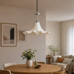 Charger l'image dans la visionneuse de la galerie, Cazelle Artistic Floral Pendant Lamp – Modern Sculptural Fixture for Living and Dining Areas