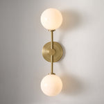 Carica immagine nel visualizzatore della Galleria, Applique da parete in ferro Arden Glass a 2 luci - Design moderno curvo per bagno o corridoio