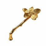 Carica l'immagine nella visualizzazione Galleria, Five-Petal Flower brass cabinet handle with 5.0 in c-c / 12.8 cm c-c mounting