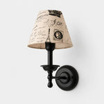 Afbeelding laden in galerijweergave, Vintage wandlamp met stoffen kap