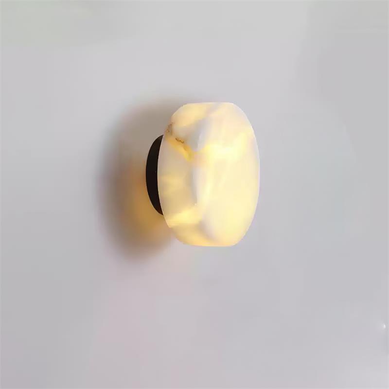Lampada da parete cilindrica in alabastro