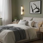 Cargar imagen en el visor de la galería, Aplique de Pared de Vidrio Moderno Vilonass - Diseño Minimalista Alargado para Espacios Interiores y Exteriores