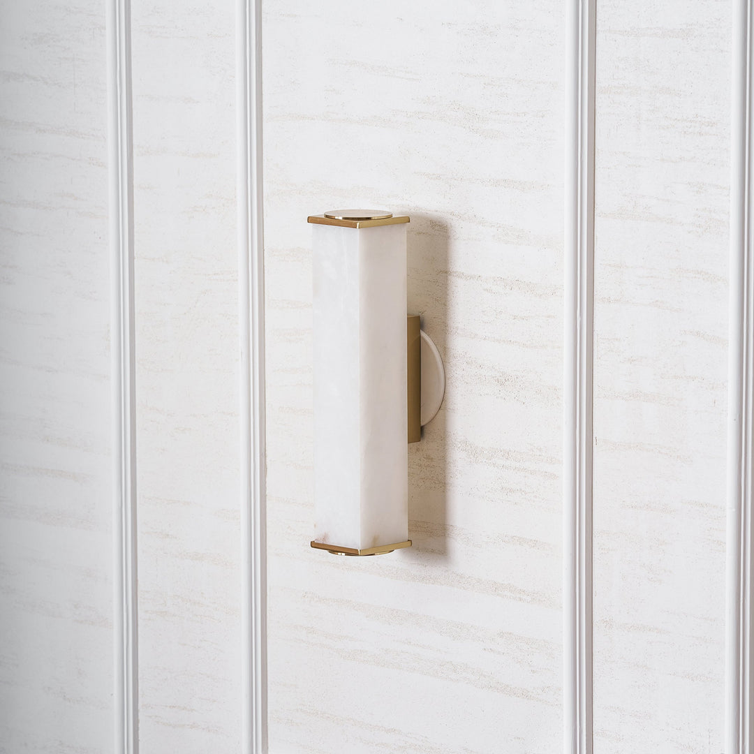 Kuboid Alabaster Wandleuchte