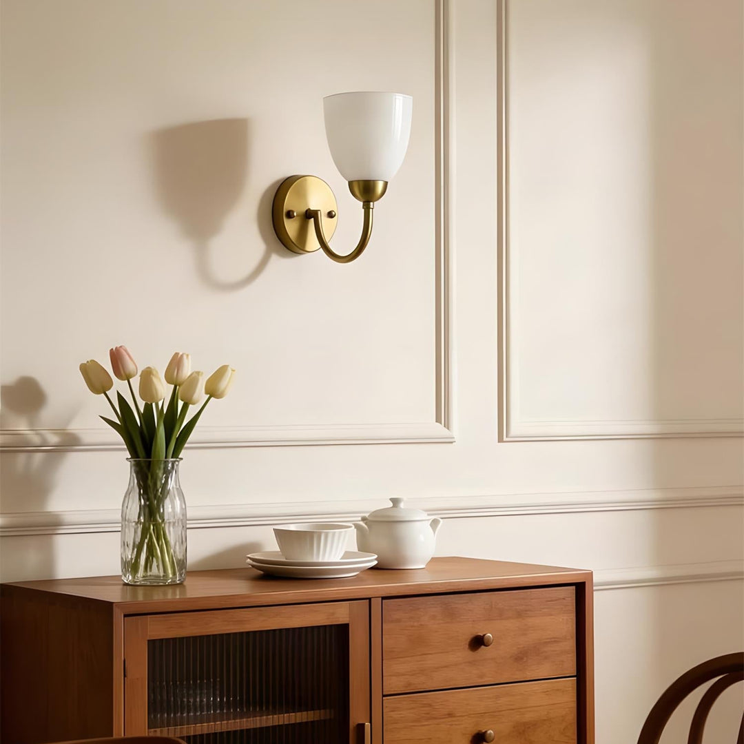 Mild Velin Wall Lamp – Brass and Frosted Glass Wall Sconce for Bedroom and Living Room