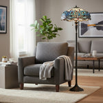 Afbeelding laden in galerijweergave, TiffStar kunstglas vloerlamp met sierlijke patroonlampenkap – staande lamp voor woonkamers