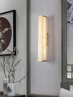 Bild in die Galerieansicht laden, Kuboid Alabaster Wandleuchte
