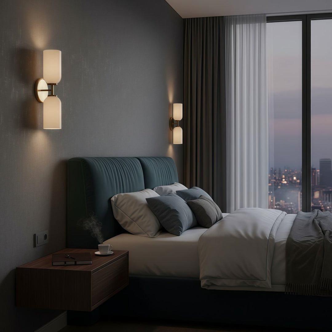 Vega Glas 2-Licht-Wandleuchte mit Champagner-Glasschirmen - Moderne Metallrahmen-Wandlampe für Badezimmer & Flur