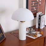 Bild in die Galerieansicht laden, Peono Alabaster Tischlampe