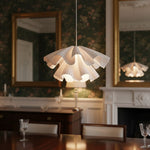 Afbeelding laden in galerijweergave, Elora plastic hanglamp – lichtgewicht modern ontwerp voor slaapkamers of woonkamers