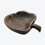 Afbeelding laden in galerijweergave, Apple-shaped wooden serving board on white background