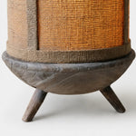 Załaduj obraz do przeglądarki galerii, Close-up of gray pressed pleat base and frame