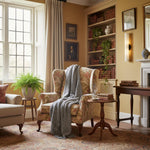 Afbeelding laden in galerijweergave, Trenia stalen wandlamp met melkglas kap - verticaal geribbeld ontwerp