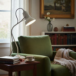 Afbeelding laden in galerijweergave, Modryx Mini Tafellamp – Piramide Basis Klassiek Erfgoed Ontwerp voor Thuis