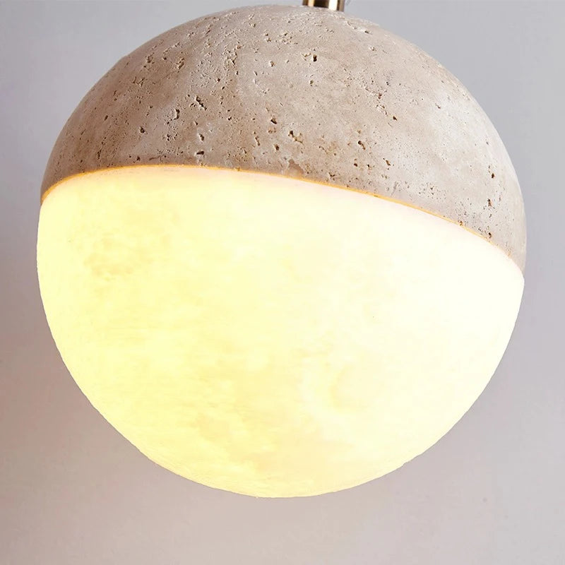 Suspension boule en travertin