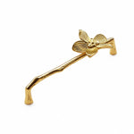 Carica l'immagine nella visualizzazione Galleria, Five-Petal Flower brass cabinet handle with 6.3 in c-c / 16.0 cm c-c mounting