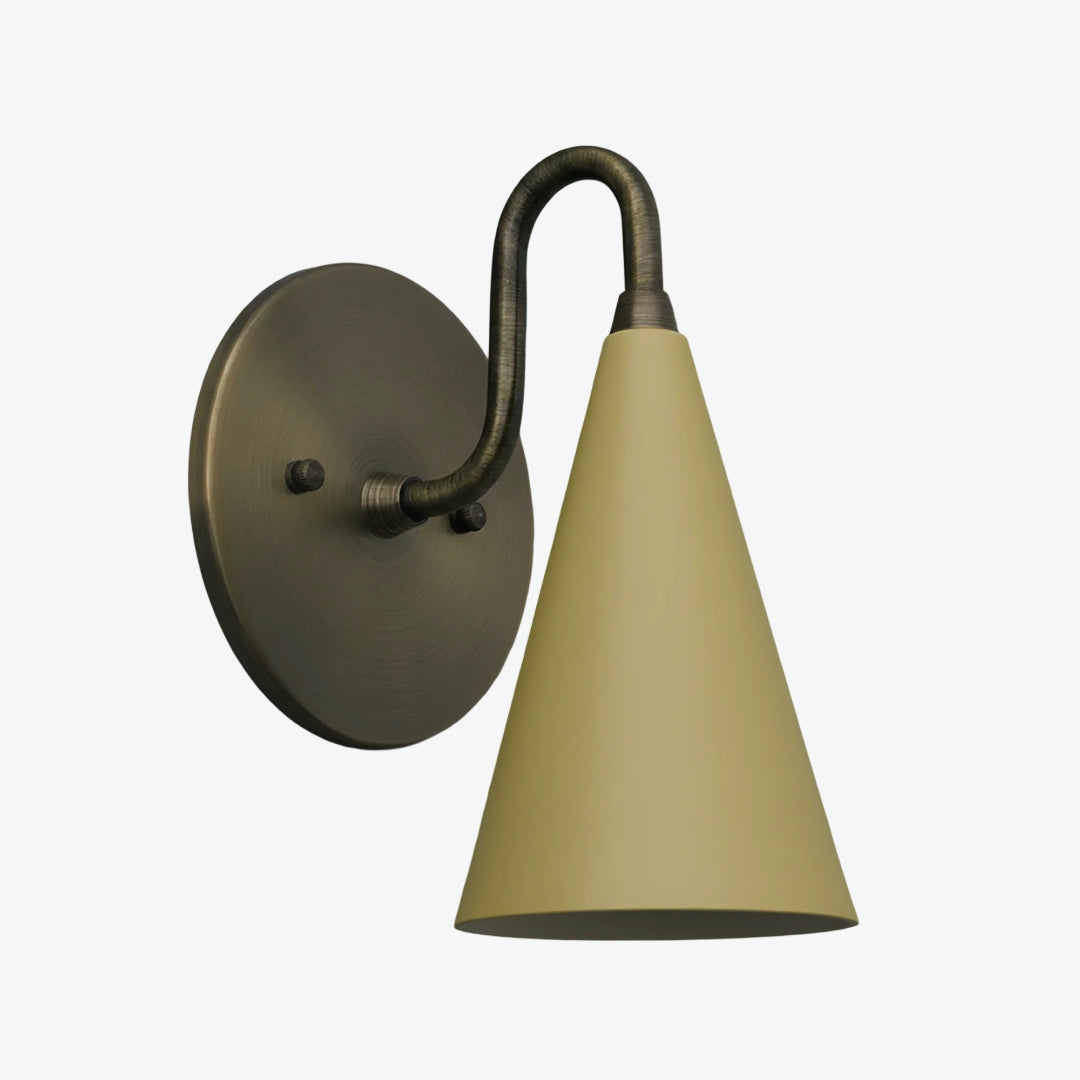 Curva Metal Cone Shade Sconce – Vintage Brass Wall Light for Entryway or Stairwell