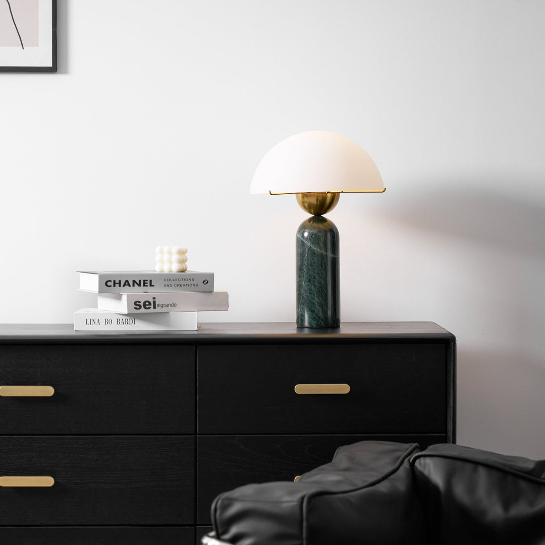 Peono Alabaster Tischlampe