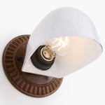 Afbeelding laden in galerijweergave, Fiea Geprofileerde Wandlamp – Art Deco Geïnspireerd Ontwerp met Zacht Sfeerverlichting voor Badkamer of Slaapkamer