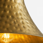 Cargar imagen en el visor de la Galería, Close-up of hammered brass texture and warm bulb glow
