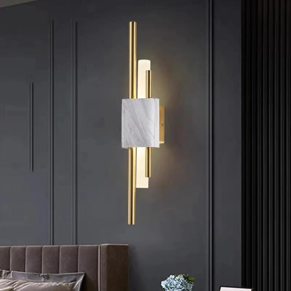 Luz de Pared con Detalles en Mármol Refined Radiance