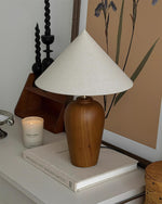 Bild in die Galerieansicht laden, Brayden Holz Tischlampe