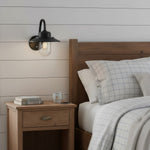 Afbeelding laden in galerijweergave, Trevanta Boogvormige Arm Ontwerp Wandlamp - Zwart Geschilderde Sensor Lantaarnstijl voor Kleine Ruimtes