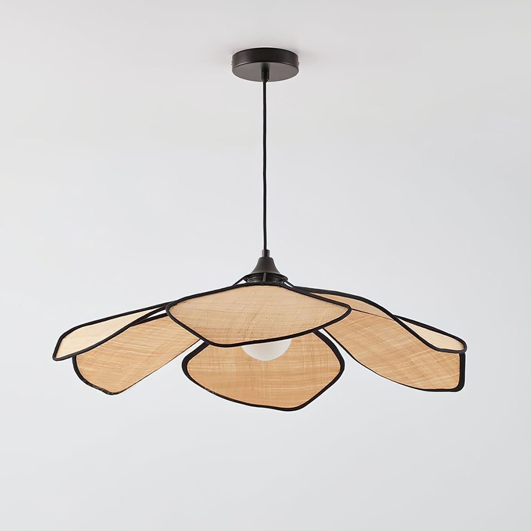 Raffia Petal Pendelleuchte