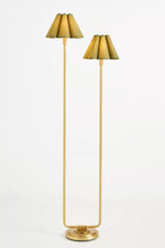 Afbeelding laden in galerijweergave, Capirise Gouden Geplooide Lampenkap Vloerlamp - Hedendaagse Metalen Verlichting voor Slaapkamer
