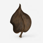 Afbeelding laden in galerijweergave, Small sculptural wooden leaf wall decor, 44 by 31 by 6 centimeters