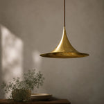 Bild in die Galerieansicht laden, Brushed Brass Umbrella Pendant Light