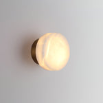 Bild in die Galerieansicht laden, Zylindrische Alabaster Wandleuchte
