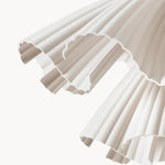 Afbeelding laden in galerijweergave, Elora plastic hanglamp – lichtgewicht modern ontwerp voor slaapkamers of woonkamers