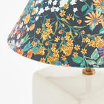 Załaduj obraz do przeglądarki galerii, Aeva Ceramiczna lampa stołowa - Nowoczesny design Grace z zabawnym polskim akcentem