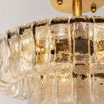 Afbeelding laden in galerijweergave, Close view of ripple glass panels on the chandelier