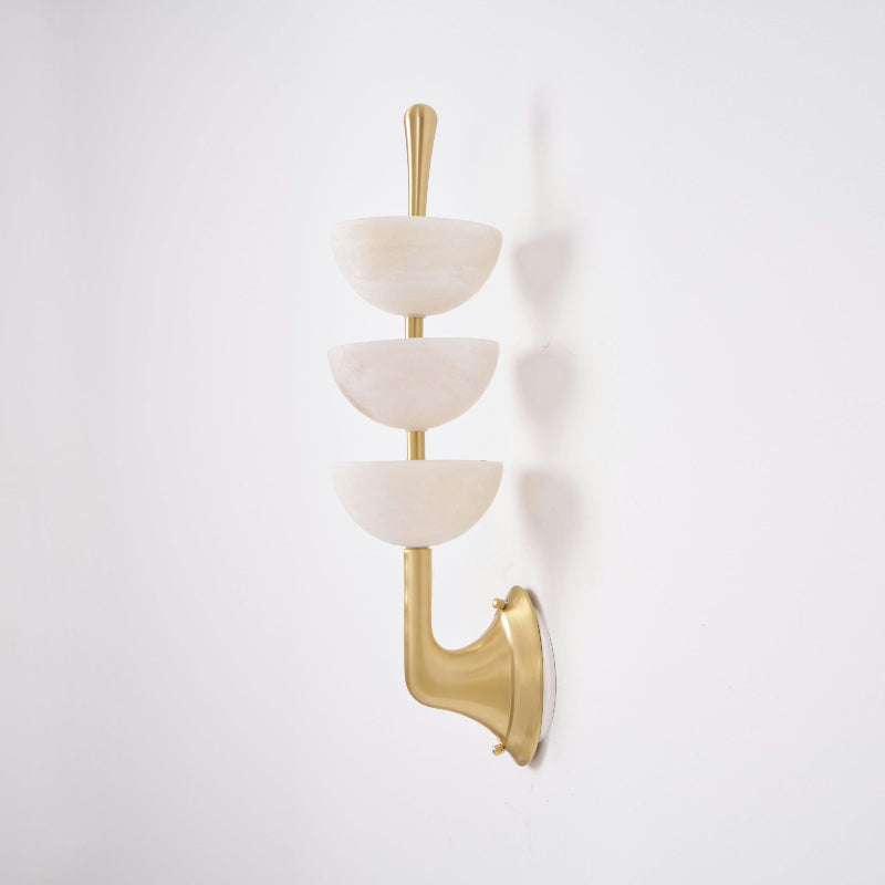 Lampe murale triple en albâtre