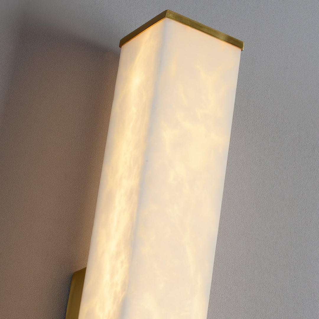 Kuboid Alabaster Wandleuchte