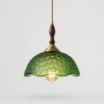 Carica l'immagine nella visualizzazione Galleria, Green glass pendant product cutout