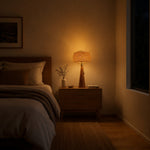 Cargar imagen en el visor de la Galería, Pull-chain table lamp used as a natural accent light