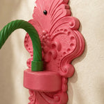 Cargar imagen en el visor de la Galería, close view of sculpted backplate and curved green arm