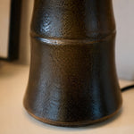 Afbeelding laden in galerijweergave, Close view of dark glazed ceramic lamp body