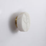 Bild in die Galerieansicht laden, Zylindrische Alabaster Wandleuchte