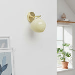 Załaduj obraz do przeglądarki galerii, Orra Opalowa Szklana Lampa Ścienna - Elegancki Kula i Metalowy Kinkiet do Salonu i Sypialni