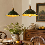 Cargar imagen en el visor de la Galería, Leather pendant lamp in a modern living room scene