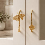 Carica l'immagine nella visualizzazione Galleria, Polished brass drawer handle shown at cabinet scale