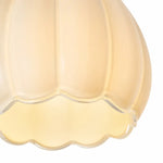 Bild in die Galerieansicht laden, Scalloped milk glass edge detail