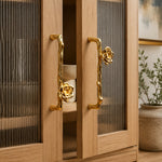 Carica l'immagine nella visualizzazione Galleria, Nature motif brass cabinet handle design collection