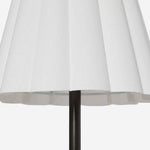 Afbeelding laden in galerijweergave, Ruffmeto Overgangs Slanke Tafellamp – Sculpturale Lampenkapverlichting voor Woonkamer of Slaapkamer