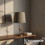 Carica immagine nel visualizzatore della Galleria, Pawdia Figurina Animale – Lampada da Tavolo in Poliresina per Camera da Letto e Soggiorno