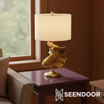 Carica immagine nel visualizzatore della Galleria, Pawdia Figurina Animale – Lampada da Tavolo in Poliresina per Camera da Letto e Soggiorno