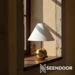 Carica immagine nel visualizzatore della Galleria, Pawdia Figurina Animale – Lampada da Tavolo in Poliresina per Camera da Letto e Soggiorno